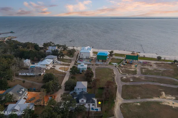 $1,550,000 | 419 Martin Avenue, Ocean Springs, MS 39564