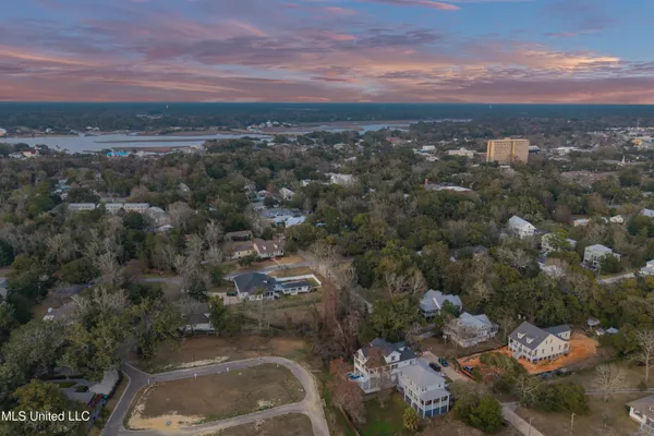 $1,550,000 | 419 Martin Avenue, Ocean Springs, MS 39564