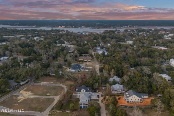 $1,550,000 | 419 Martin Avenue, Ocean Springs, MS 39564