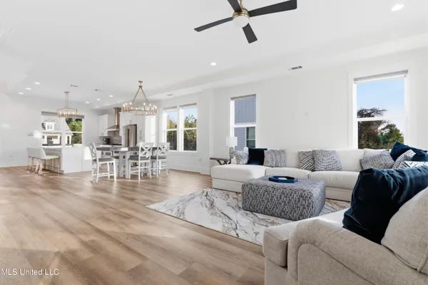 $1,550,000 | 419 Martin Avenue, Ocean Springs, MS 39564