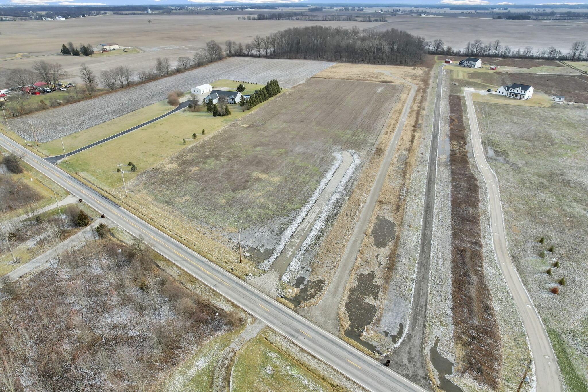 2112 Horseshoe Road Delaware, OH 43015 - Photo 12 of 19 2-web-or-mls-DJI_0815