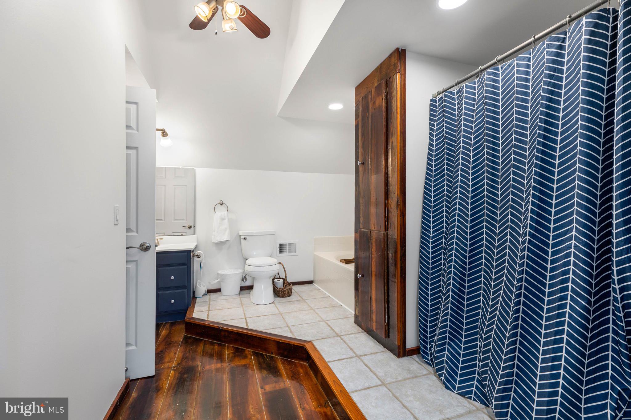 456 Pine Grove Road Nottingham, PA 19362 - Photo 23 of 37 Primary Bath