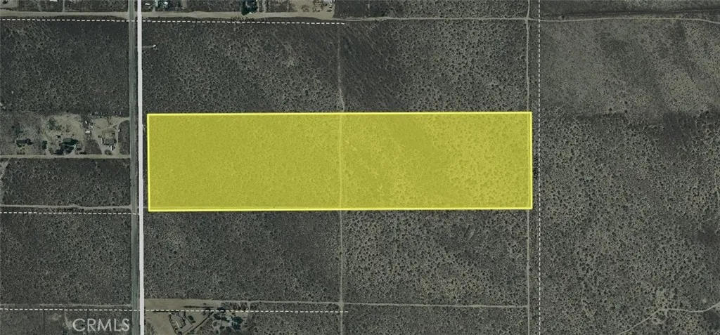 12 Mojave-Tropico Road Mojave, CA 93501 - Photo 2 of 13 a bathroom with a bathtub