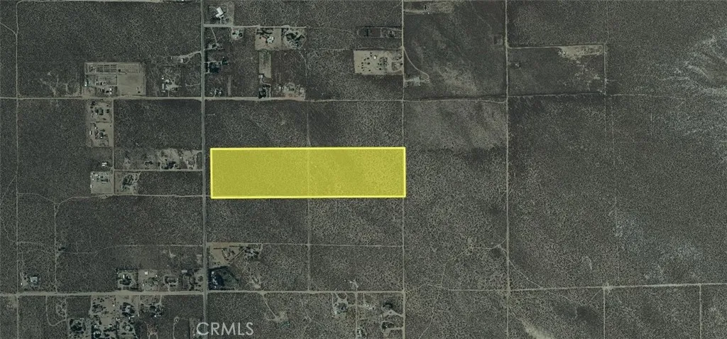 12 Mojave-Tropico Road Mojave, CA 93501 - Photo 4 of 13 a bathroom with a shower