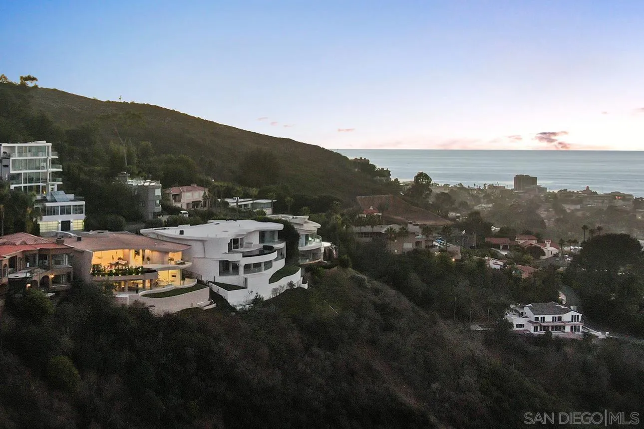 7447 Hillside Drive La Jolla, CA 92037 - Photo 54 of 55 a view of a city