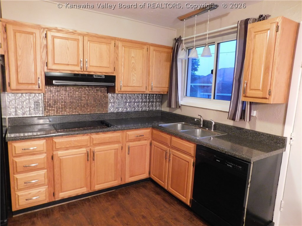 5232 Doc Bailey Road Charleston, WV 25313 - Photo 3 of 12 Gallery Image 3