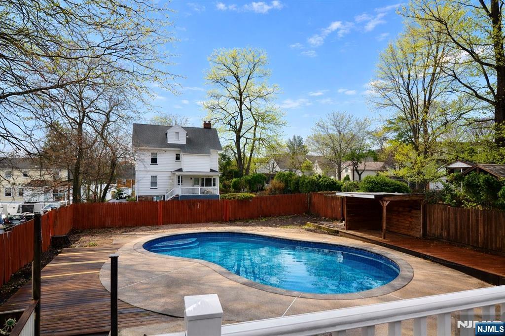 86 Howland Avenue Teaneck, NJ 07666 - Photo 43 of 50