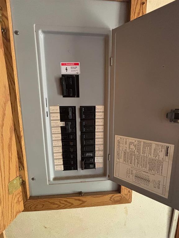 361 Cumberland Circle Murchison, TX 75778 - Photo 28 of 40 a view of a door of the house