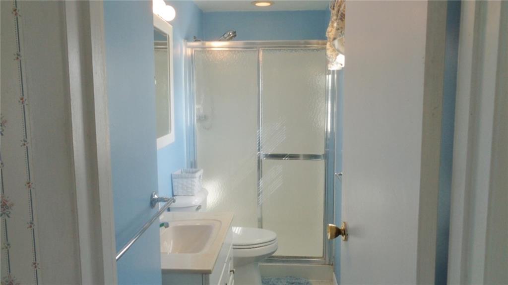 5081 West Harbison Road Pittsburgh, PA 15276 - Photo 18 of 24 FULL, SHOWER BATHROOM, OFF MASTER BEDROOM.