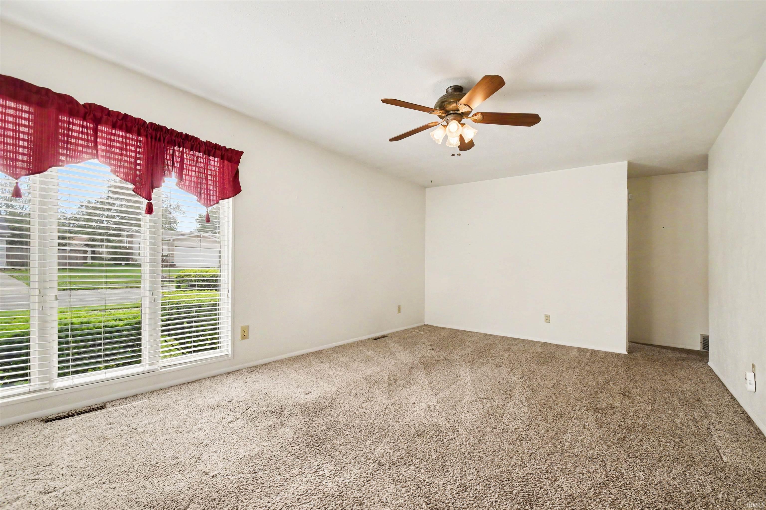 5601 Cape Cod Lane South Bend, IN 46614 - Photo 4 of 27