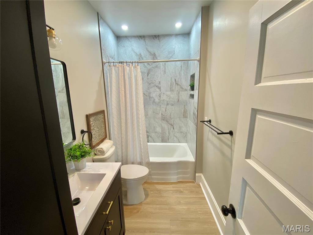 605 Milton Road Alton, IL 62002 - Photo 12 of 24 Gallery Image 12