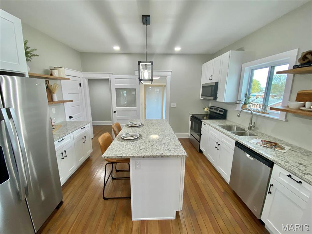 605 Milton Road Alton, IL 62002 - Photo 7 of 24 Gallery Image 7