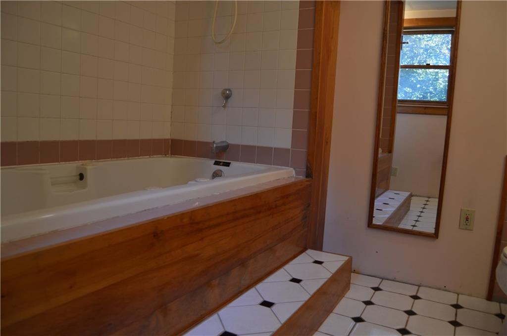 19 Yarmouth Road Gray, ME 04039 - Photo 13 of 35 Photo