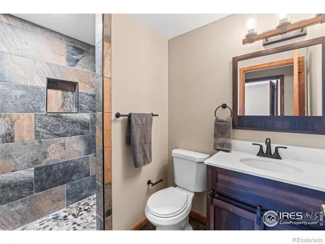 $830,000 | 317 Dunraven Glade Road, Glen Haven, CO 80532