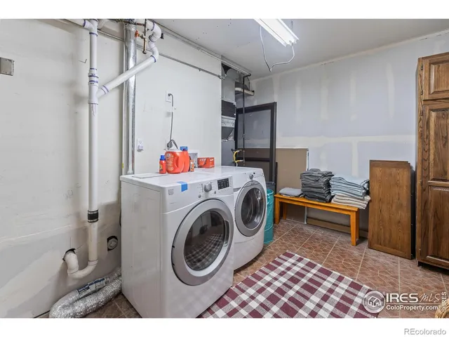 $830,000 | 317 Dunraven Glade Road, Glen Haven, CO 80532