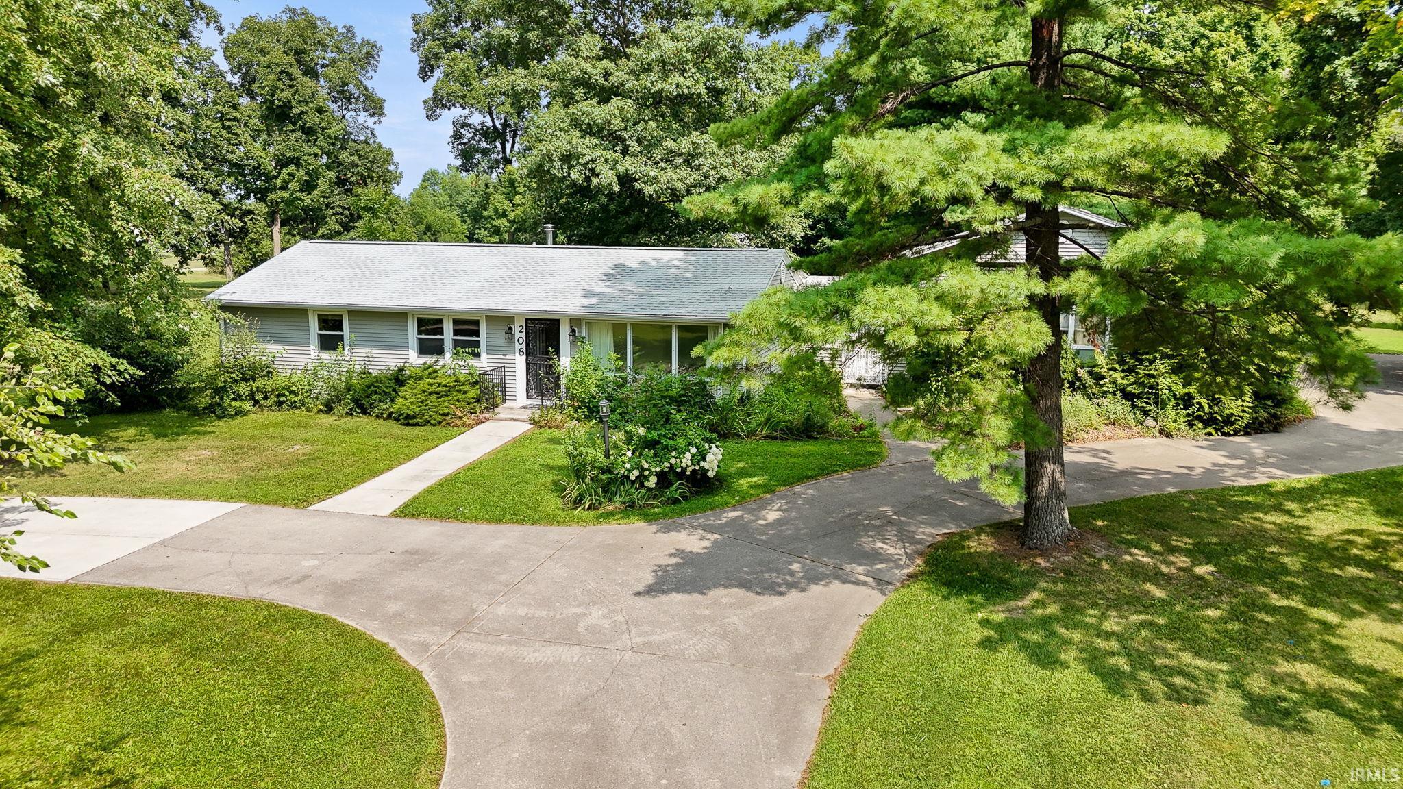 208 West Gump Road Fort Wayne, IN 46845 - Photo 7 of 33