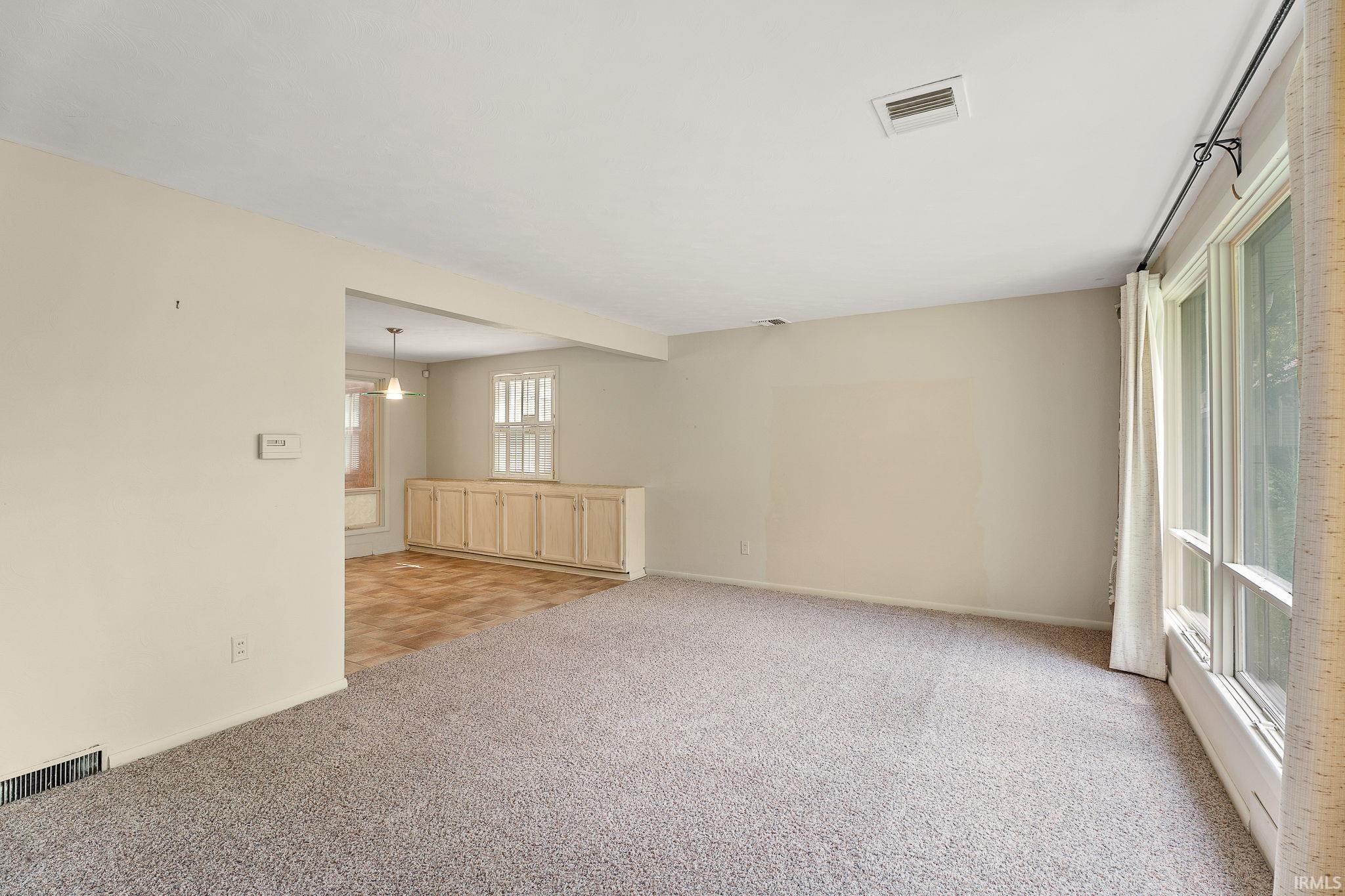 208 West Gump Road Fort Wayne, IN 46845 - Photo 9 of 33
