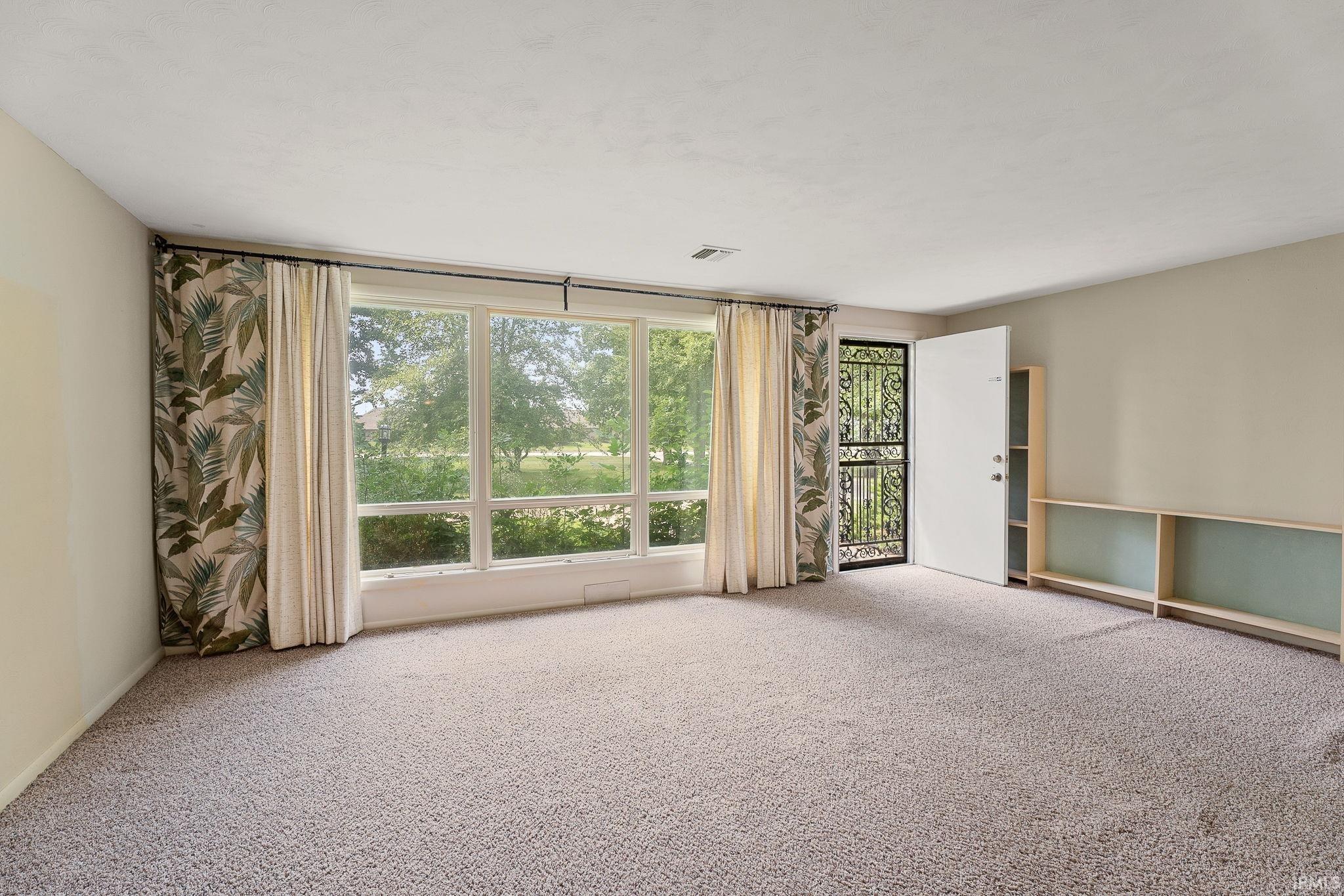 208 West Gump Road Fort Wayne, IN 46845 - Photo 10 of 33