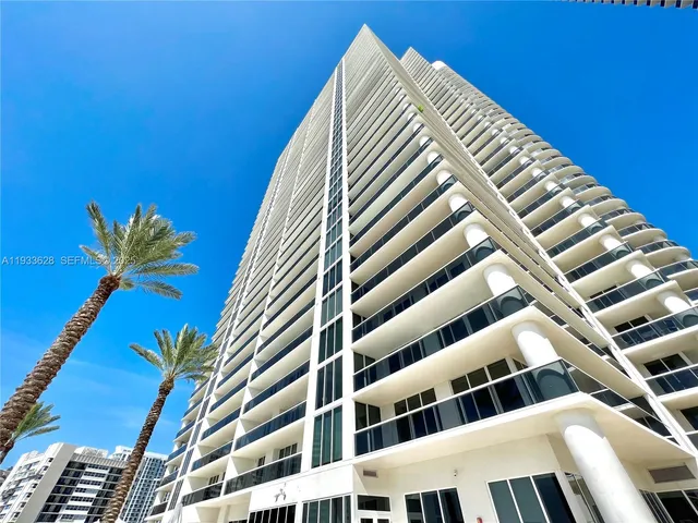 $9,000 | 1850 South Ocean Drive, Unit 2204, Hallandale Beach, FL 33009