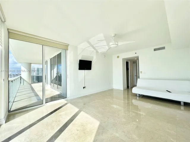 $9,000 | 1850 South Ocean Drive, Unit 2204, Hallandale Beach, FL 33009