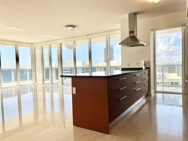 $9,000 | 1850 South Ocean Drive, Unit 2204, Hallandale Beach, FL 33009