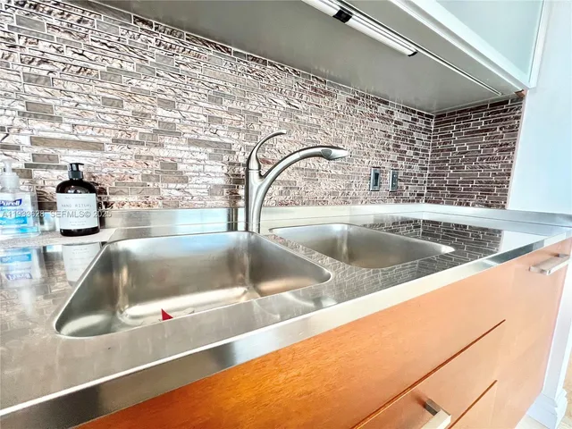 $9,000 | 1850 South Ocean Drive, Unit 2204, Hallandale Beach, FL 33009