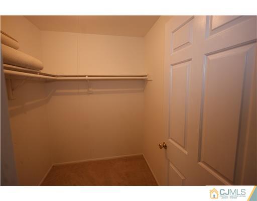 80 Keystone Court Edison, NJ 08817 - Photo 9 of 12 Gallery Image 9