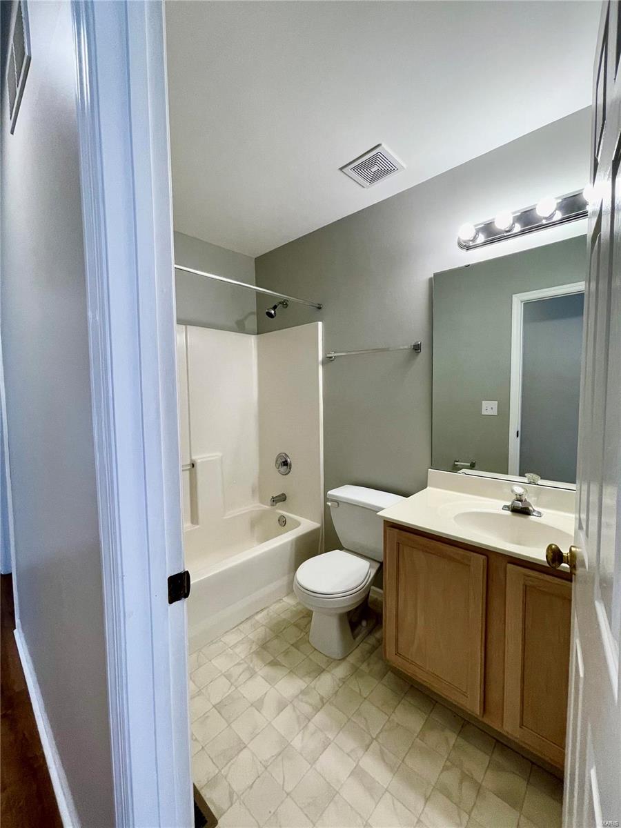 3579 Adie Road St. Ann, MO 63074 - Photo 10 of 14 Gallery Image 10
