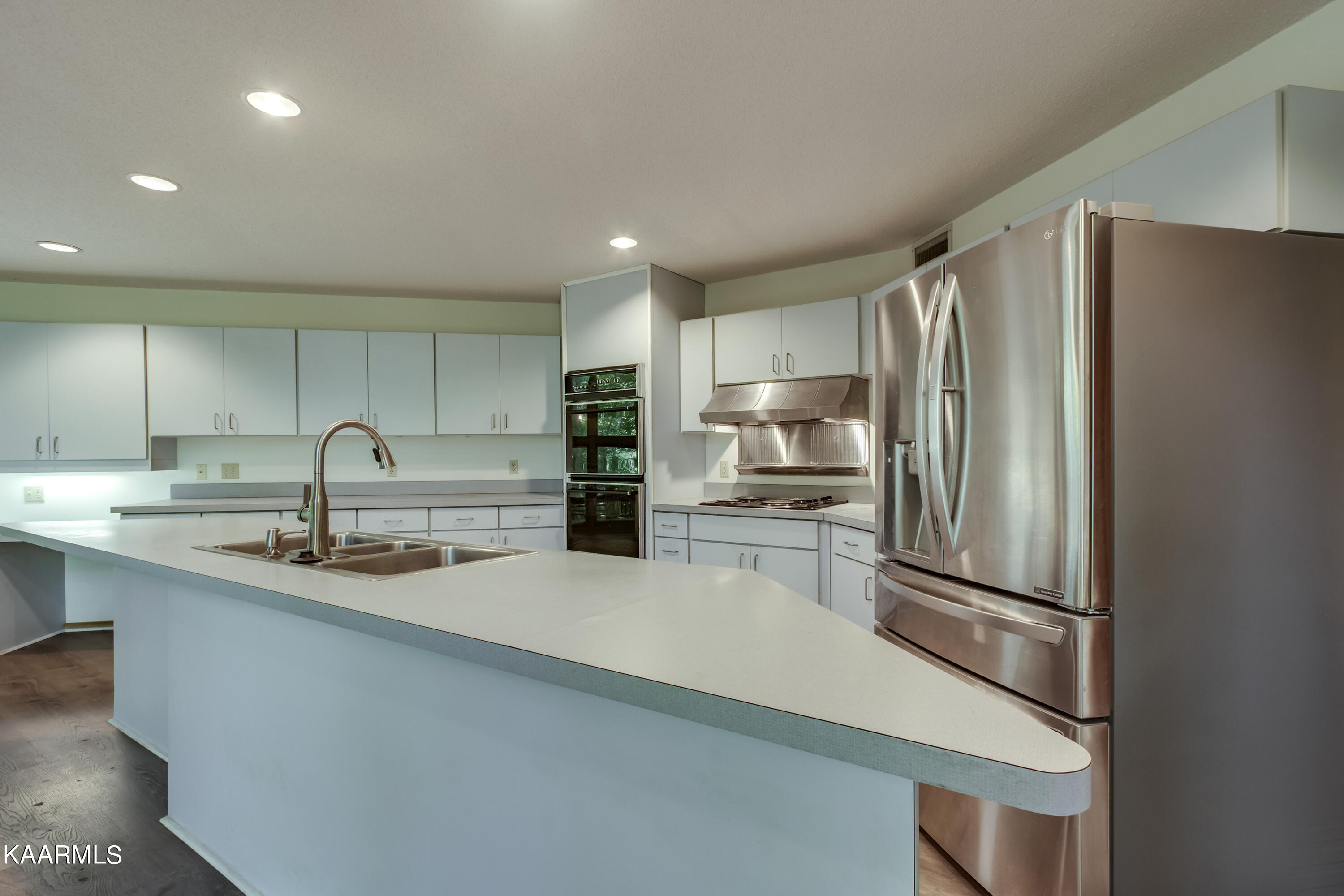 151 Baypath Drive Oak Ridge, TN 37830 - Photo 15 of 60 15_BaypathDrive_151_Kitchen02