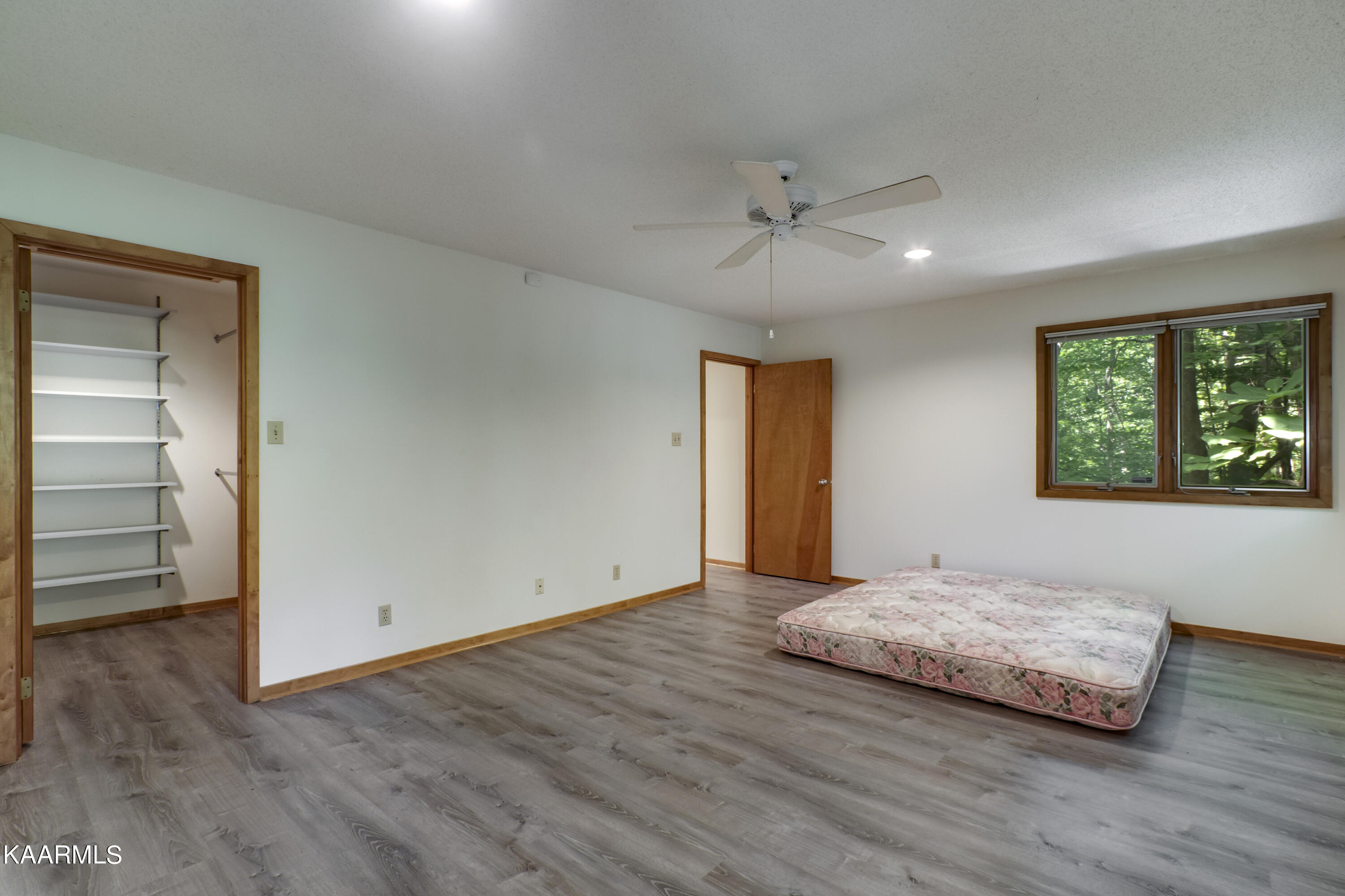 151 Baypath Drive Oak Ridge, TN 37830 - Photo 32 of 60 32_BaypathDrive_151_Bedroom2_02