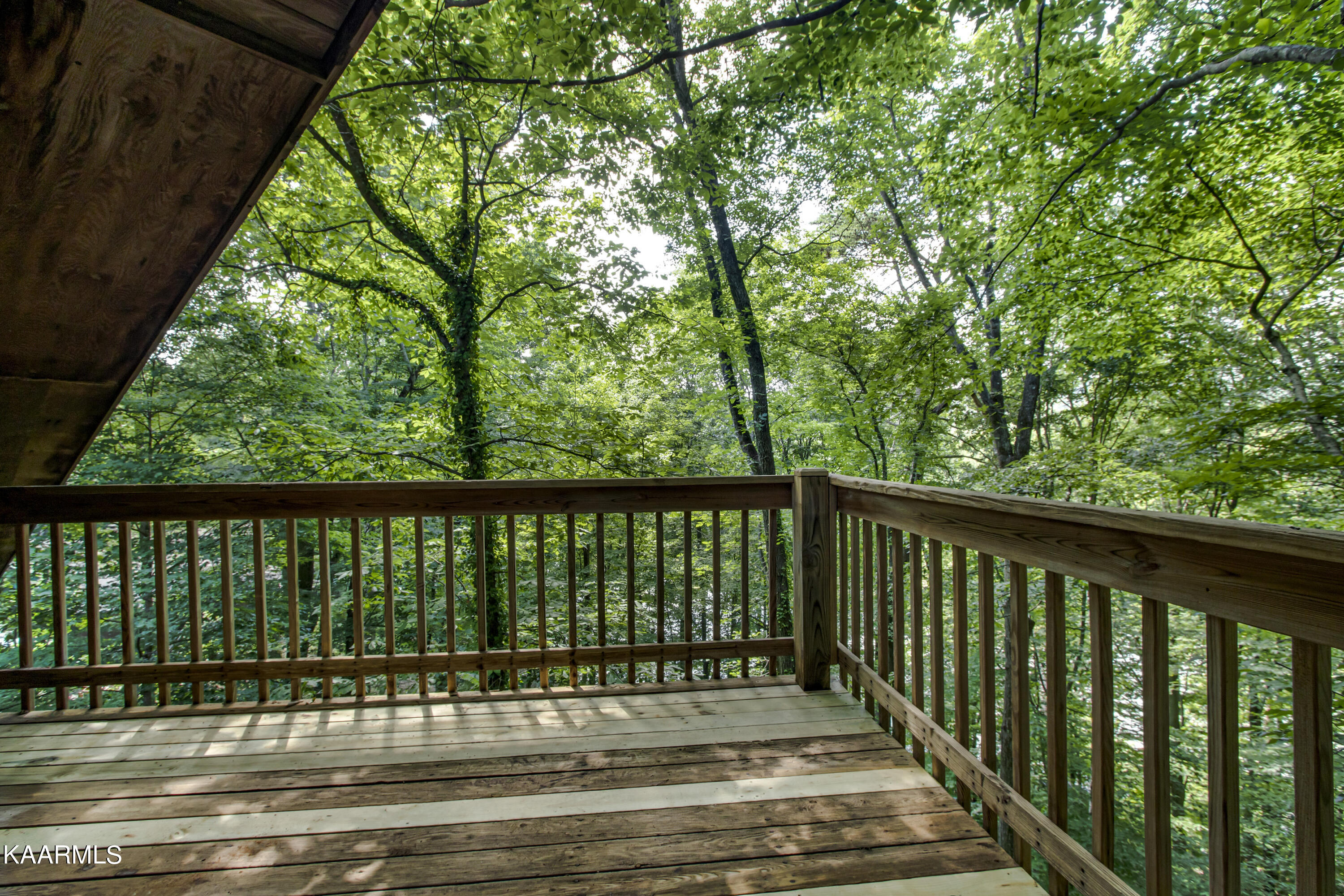 151 Baypath Drive Oak Ridge, TN 37830 - Photo 43 of 60 43_BaypathDrive_151_UpperBalcony