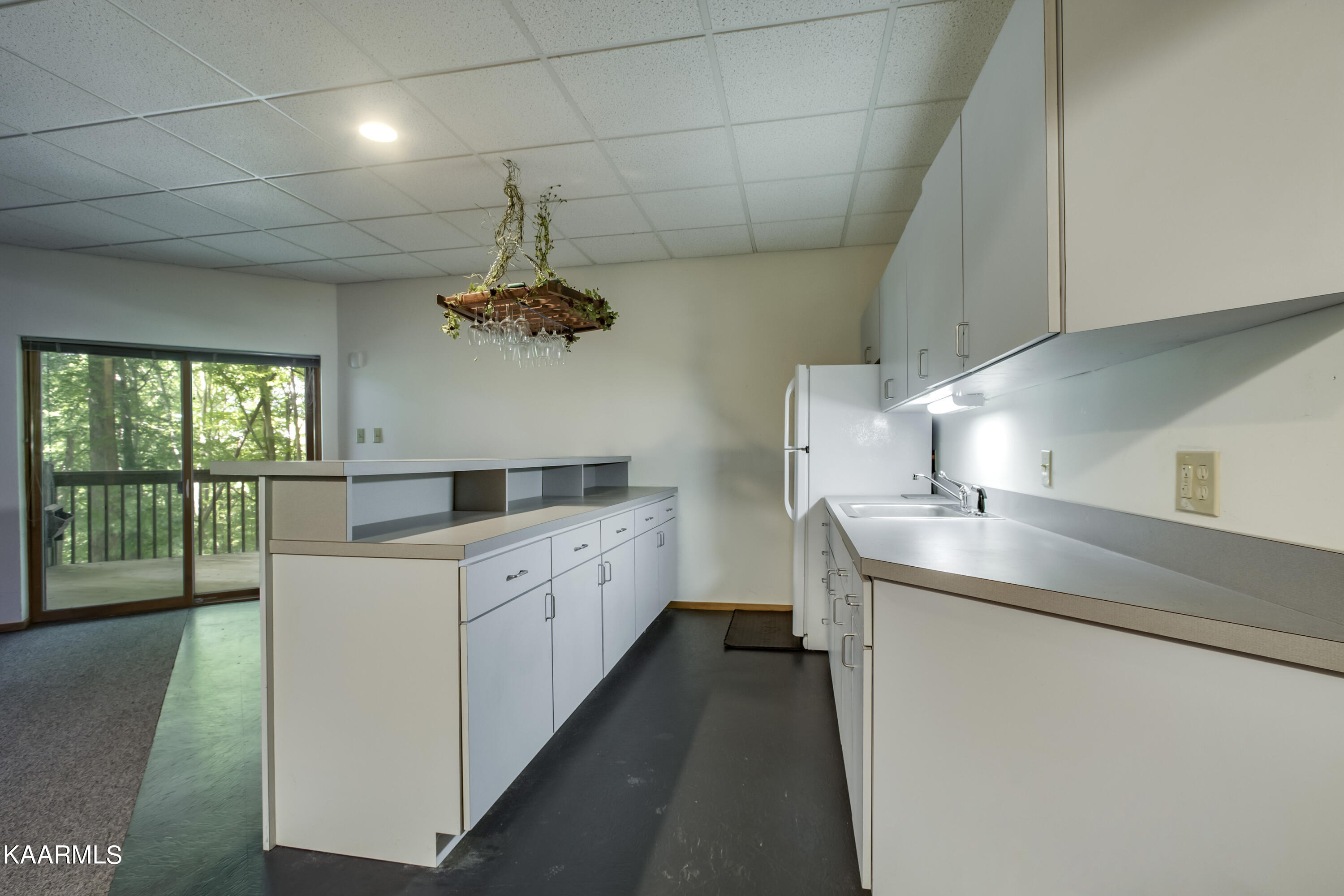 151 Baypath Drive Oak Ridge, TN 37830 - Photo 47 of 60 47_BaypathDrive_151_Kitchenette01