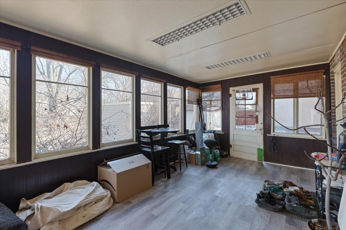 9527 South Damen Avenue Chicago, IL 60643 - Photo 20 of 33 a living room with furniture and floor to ceiling window