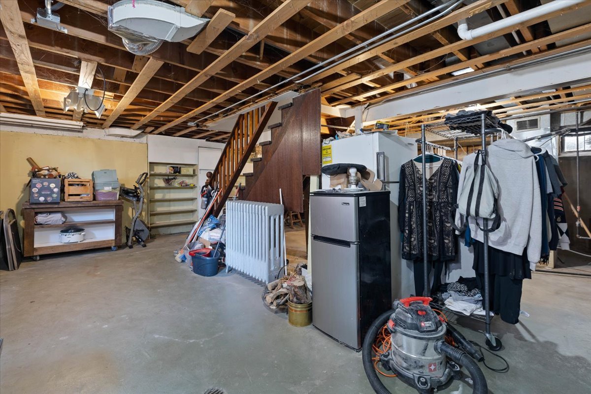 9527 South Damen Avenue Chicago, IL 60643 - Photo 24 of 33 a view of storage and utility room