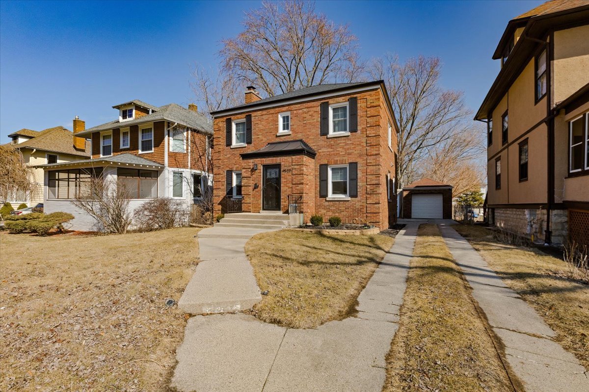 9527 South Damen Avenue Chicago, IL 60643 - Photo 29 of 33 a view of a brick house with many windows
