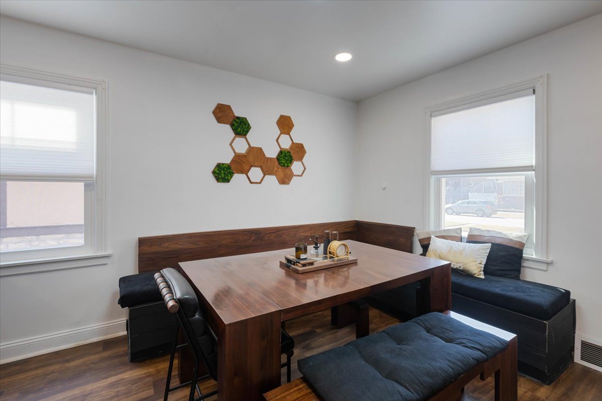 9527 South Damen Avenue Chicago, IL 60643 - Photo 6 of 33 a view of a dining room with furniture and wooden floor