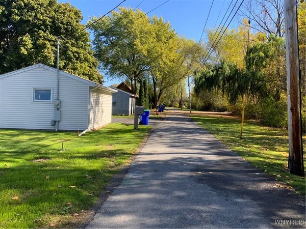 $359,900 | 15951 Edrose Shore, Kendall, NY 14477