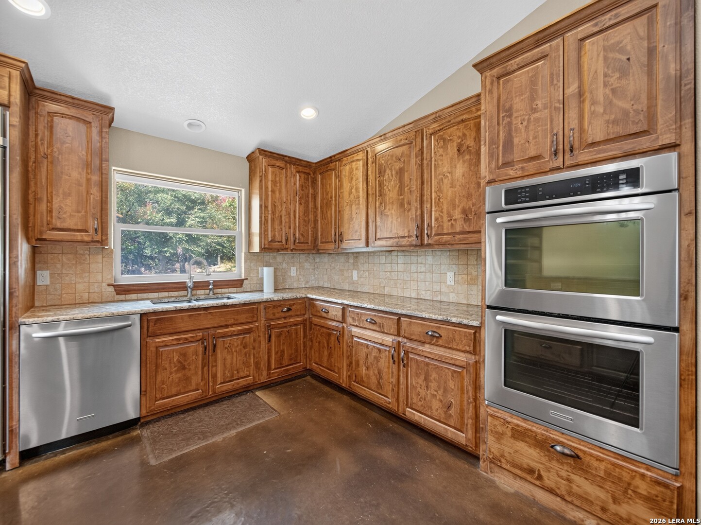 911 Stoney Ridge Road Bulverde, TX 78163 - Photo 11 of 49 Gallery Image 11
