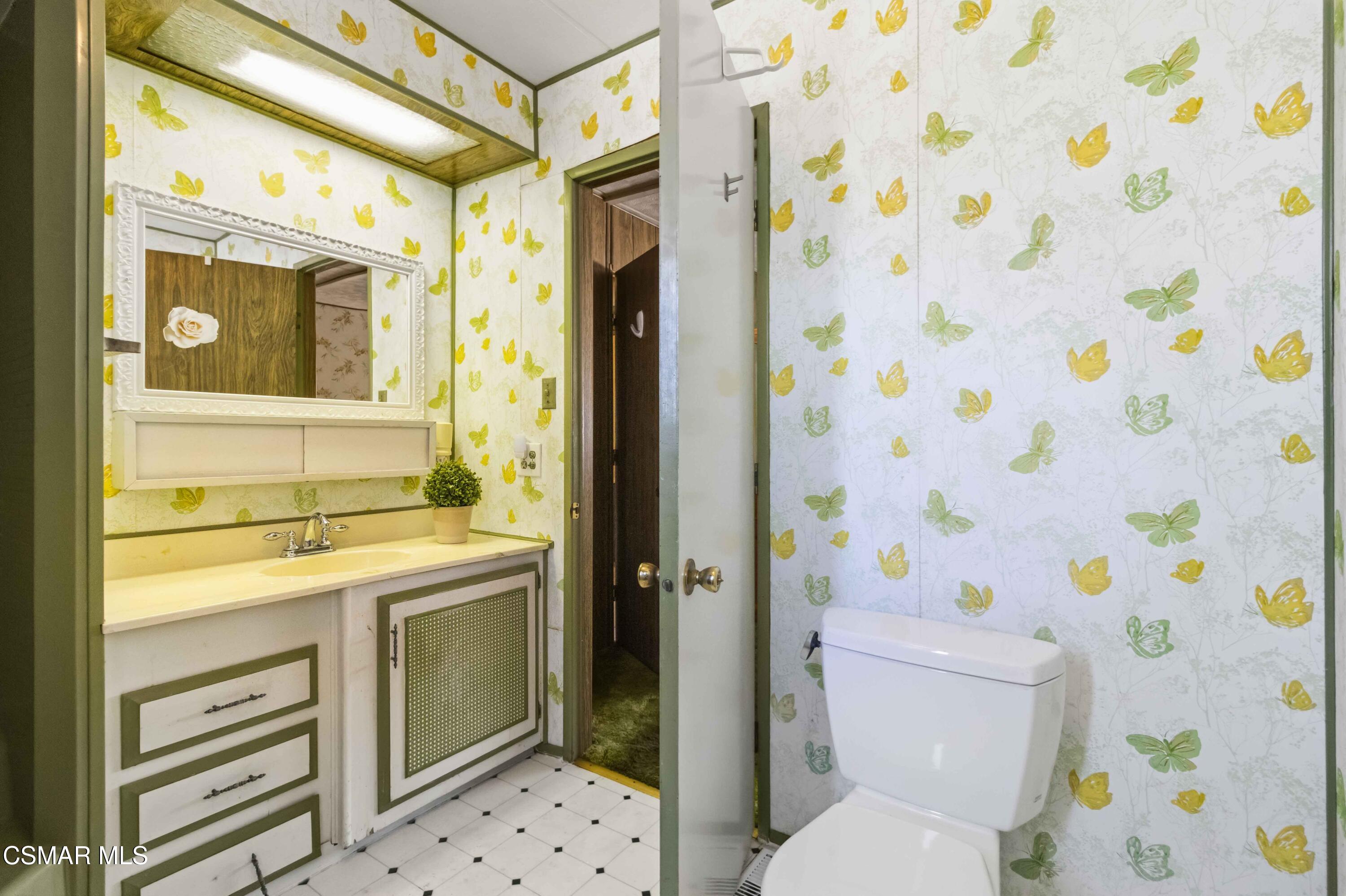 195 Tierra Rejada Road, Unit 201 Simi Valley, CA 93065 - Photo 34 of 50 0043