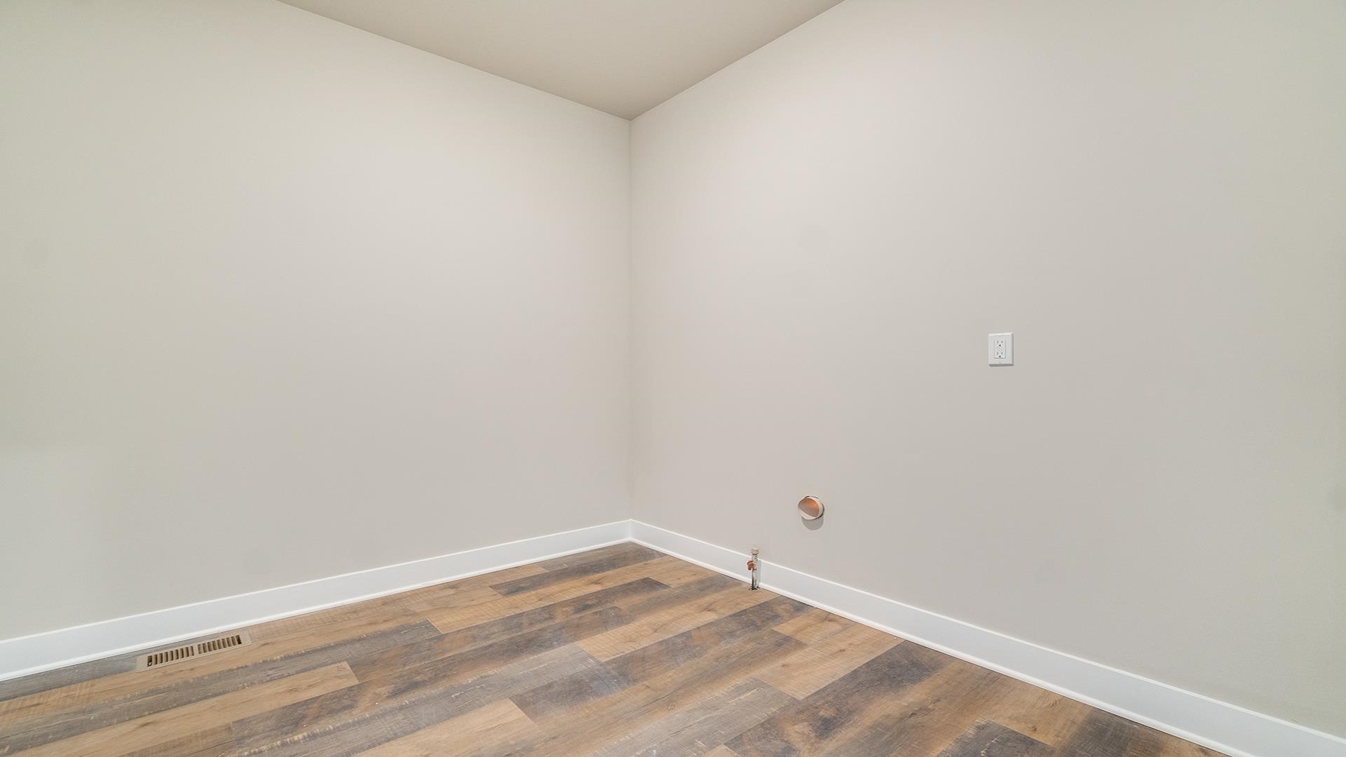 9762 Lismore Road Roscoe, IL 61073 - Photo 19 of 41 Gallery Image 19