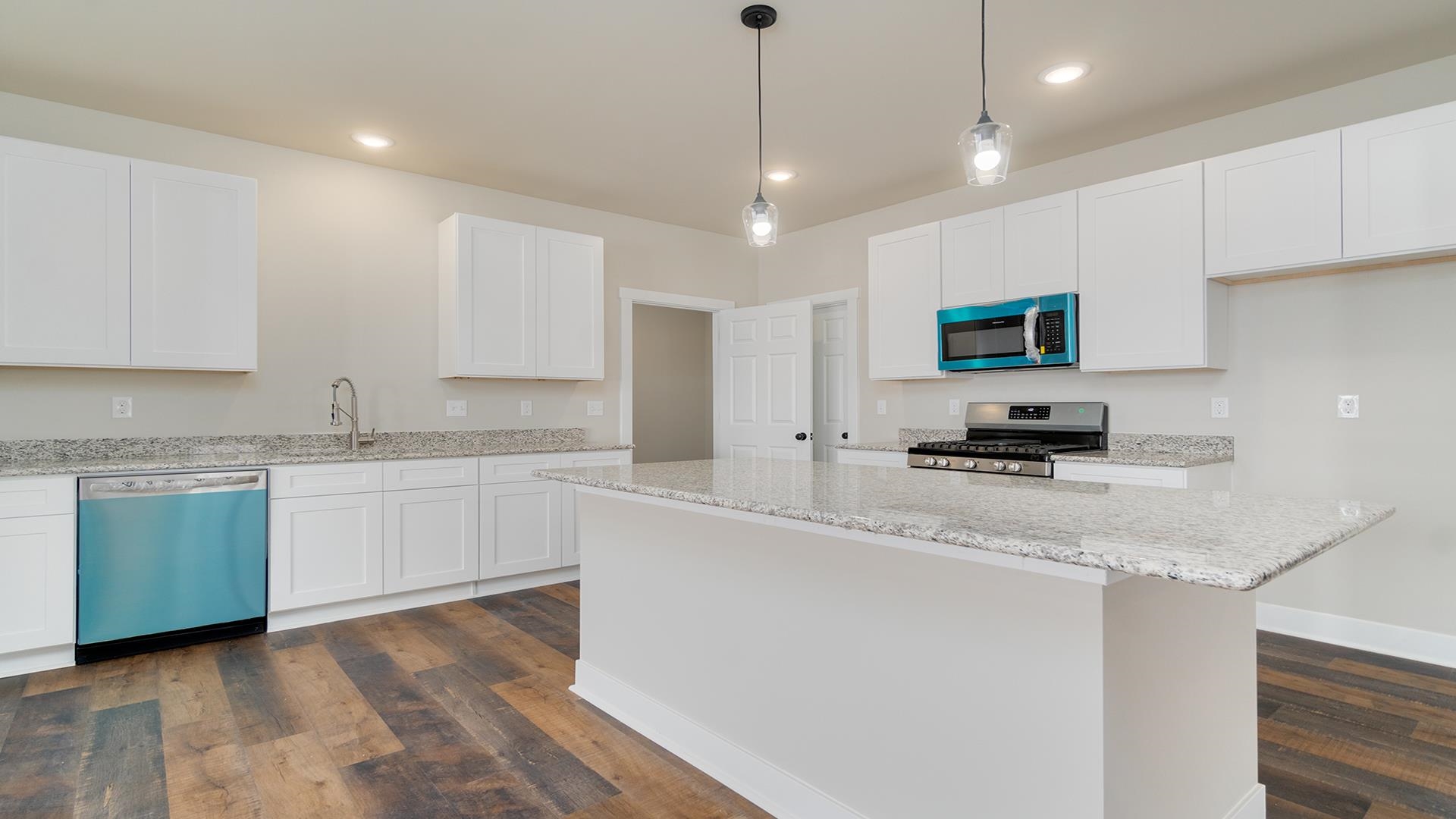 9762 Lismore Road Roscoe, IL 61073 - Photo 8 of 41 Gallery Image 8