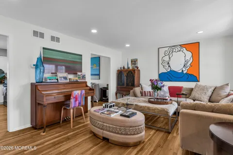 $6,875 | 19 Lennox Avenue, Rumson, NJ 07760