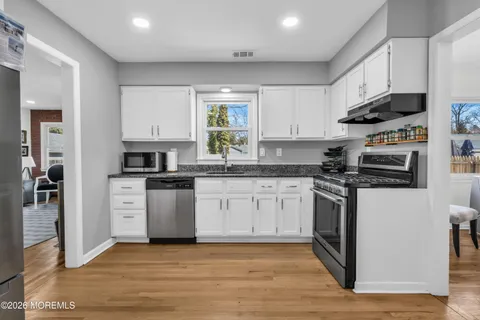 $6,875 | 19 Lennox Avenue, Rumson, NJ 07760