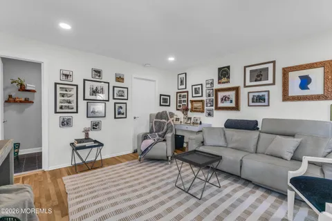 $6,875 | 19 Lennox Avenue, Rumson, NJ 07760