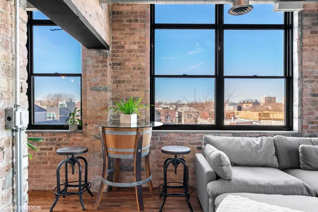 $4,000 | 1259 North Wood Street, Unit 401, Chicago, IL 60622