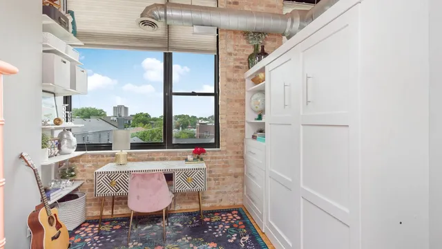 $4,000 | 1259 North Wood Street, Unit 401, Chicago, IL 60622