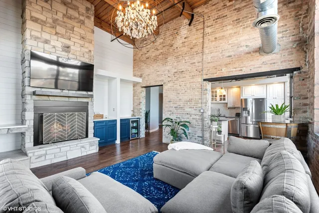 $4,000 | 1259 North Wood Street, Unit 401, Chicago, IL 60622