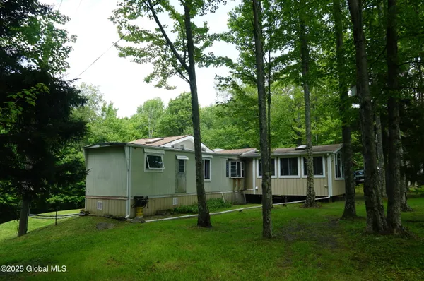 $225,777 | 127 Fern Lane, Jefferson, NY 12093