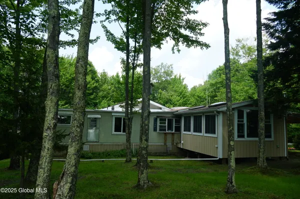 $225,777 | 127 Fern Lane, Jefferson, NY 12093