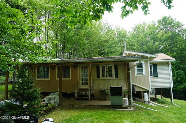 $225,777 | 127 Fern Lane, Jefferson, NY 12093